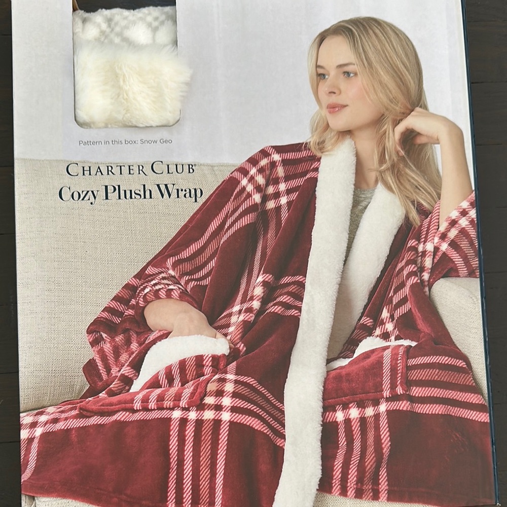 Charter Club White Cozy Plush Wrap